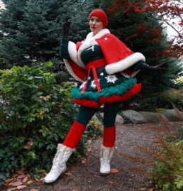 christmas-themed-entertainment-toronto-led-performer